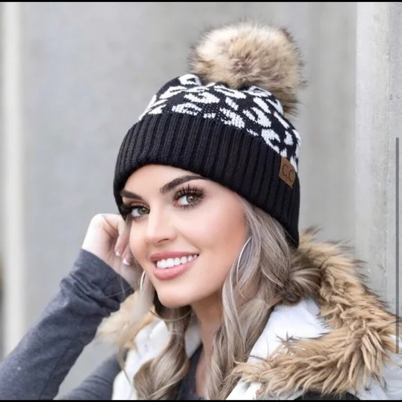 NWT Women’s C.C. Pom Beanie in Black & White Leopard - Picture 1 of 4